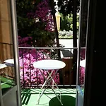 Little Palace 3*