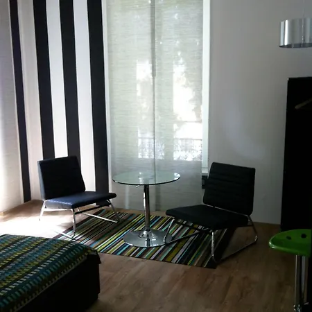 فندق Little Palace