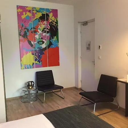 Little Palace نيس