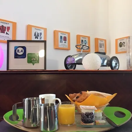 Ξενοδοχείο Little Palace 3*